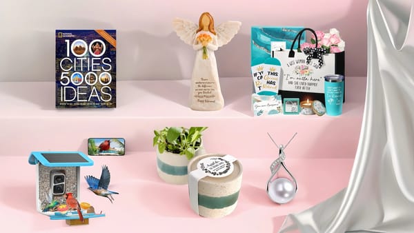 10 Best Retirement Gifts for Mom 2025